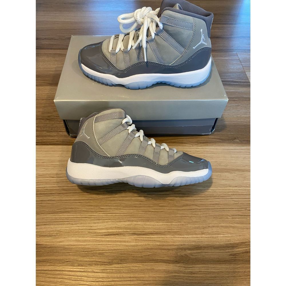 Jordan 11 Retro Cool Grey GS size 3.5Y Women’s size 5 378038-005